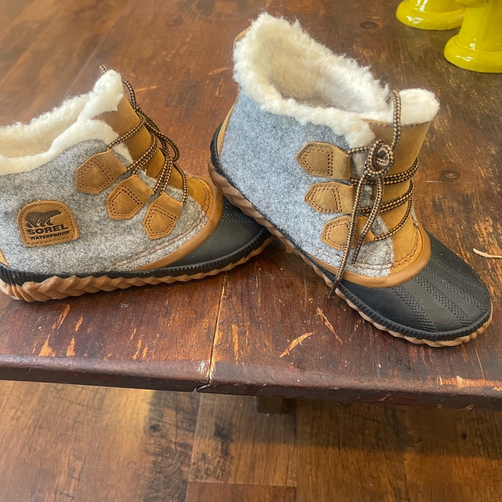 Sorel Rain Boots Good Condition
